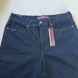 Gloria Vanderbilt Women's Blue Tapered Leg Slimming Amanda Jeans, Size 10, NWT